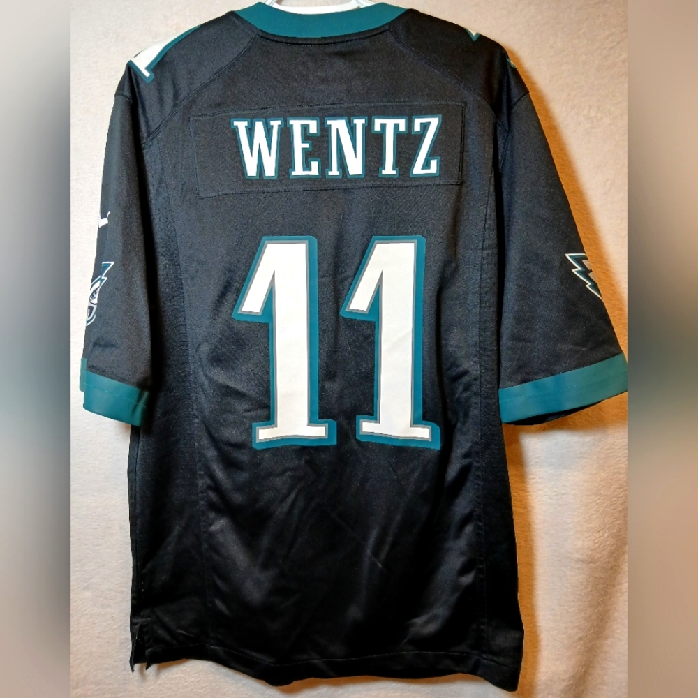 NIKE NFL Philadelphia Eagles on field #11 Wentz Football Jersey SIZE MEDIUM